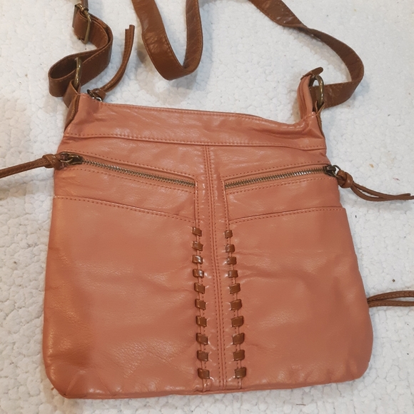 Bueno Handbags - Bueno Coral Leather crossbody purse